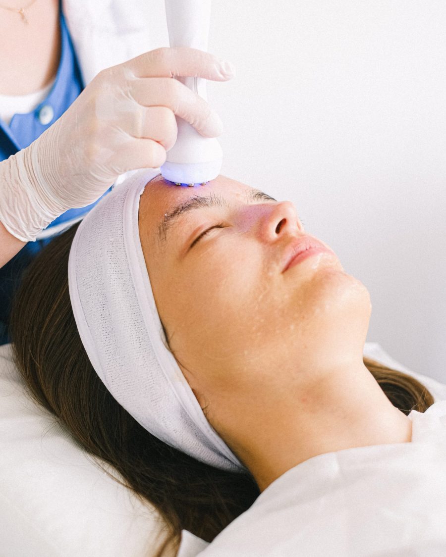estetica-facial-scaled-900x1125